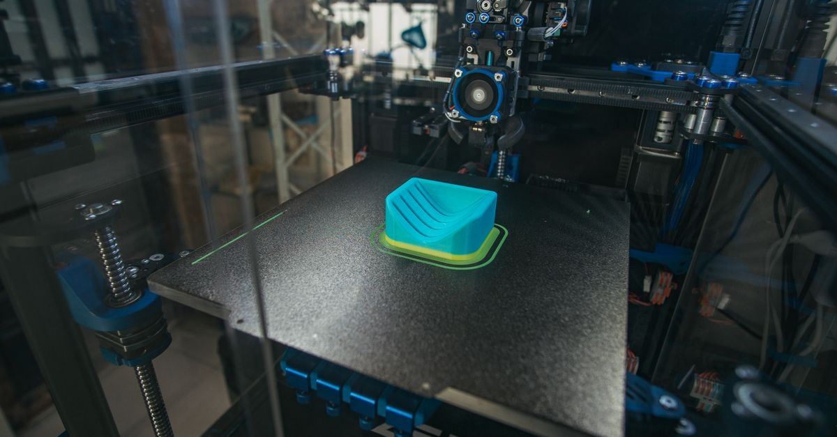 Wybór idealnej drukarki 3D dla początkujących entuzjastów elektroniki